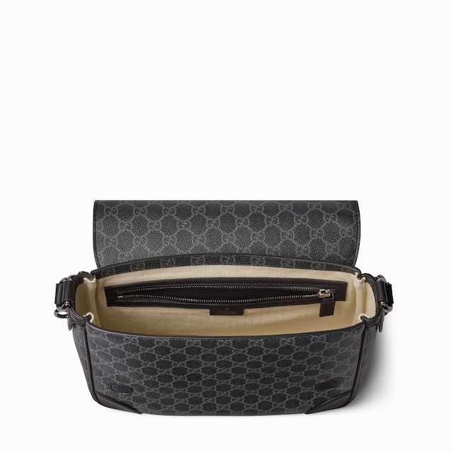 GG Emblem medium crossbody bag