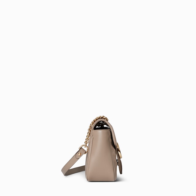 GG Marmont medium shoulder bag
