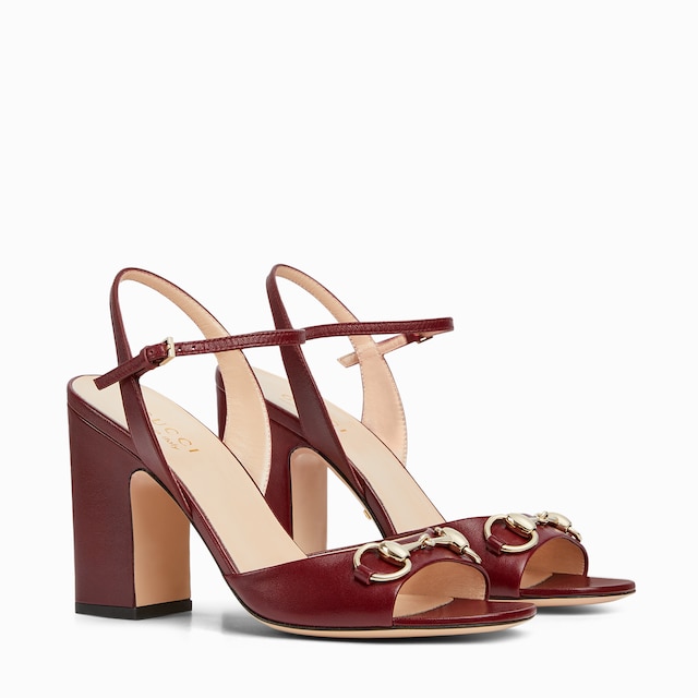 Sandalia con Horsebit para mujer