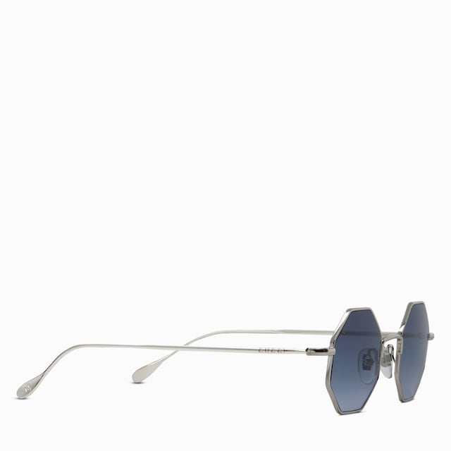 Gafas de sol con montura geométrica