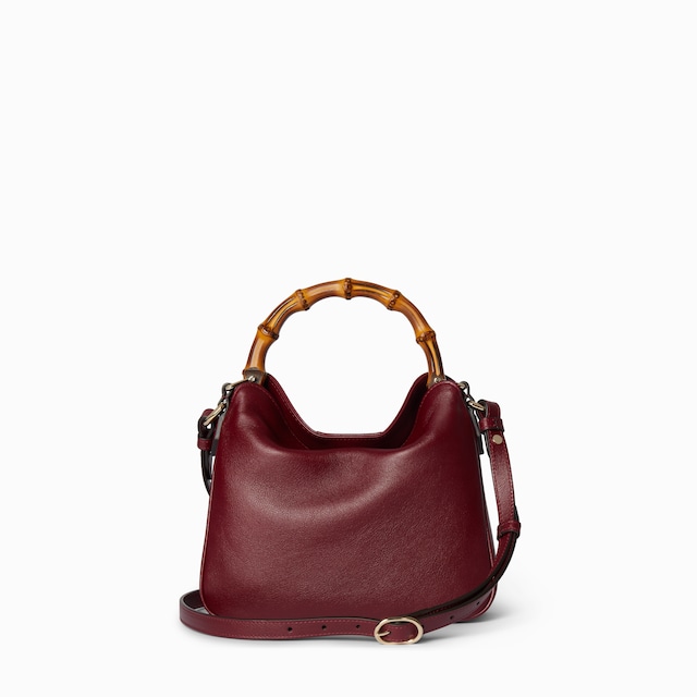حقيبة الكتف Gucci Diana صغيرة الحجم