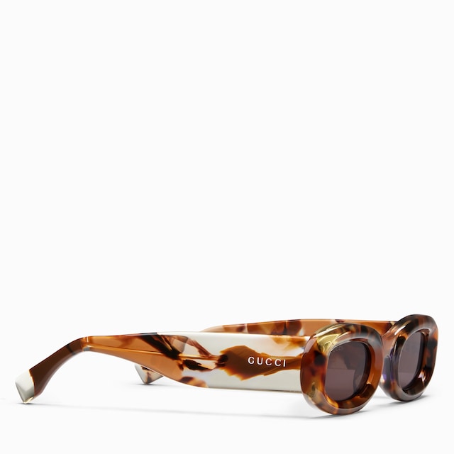 Sonnenbrille mit ovalem Rahmen