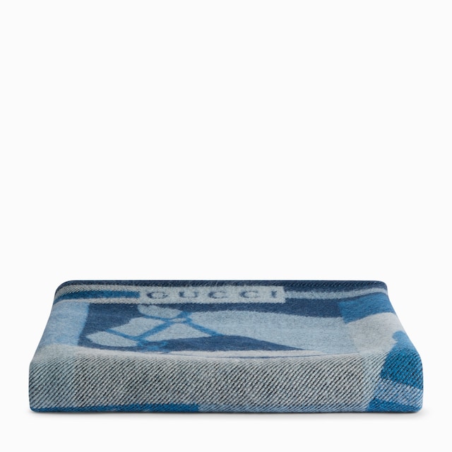 Wool and cashmere jacquard blanket