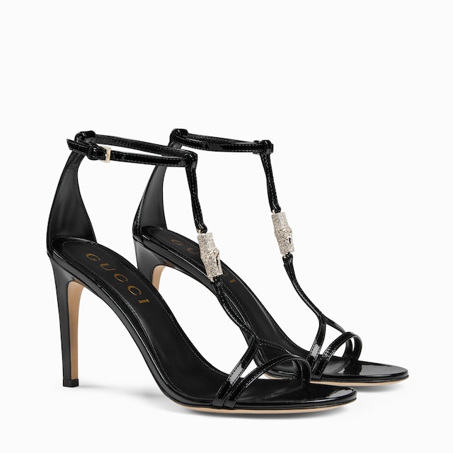 Women's sandal with bamboo