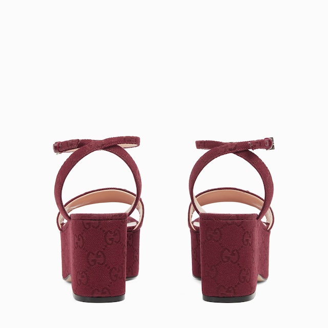 Sandalia plataforma plana Horsebit para mujer