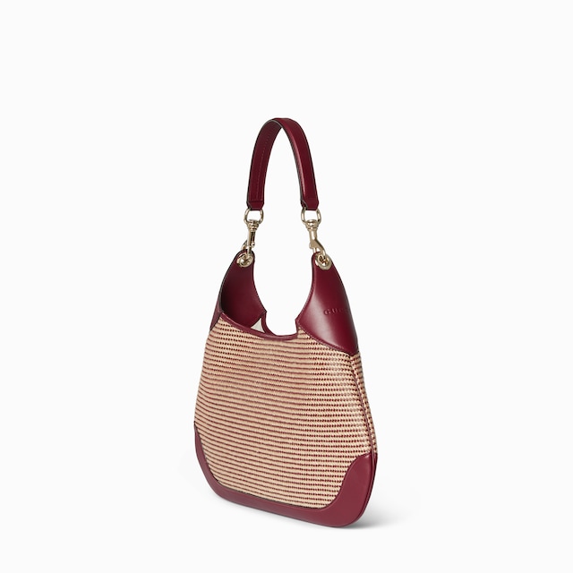 حقيبة الكتف Gucci B متوسطة الحجم