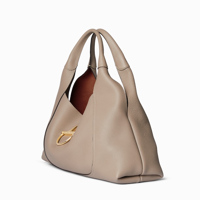 حقيبة الكتف Gucci Softbit كبيرة الحجم جداً