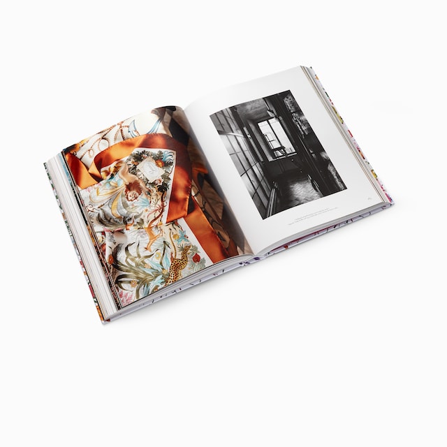 Gucci: The Art of Silk(영어)