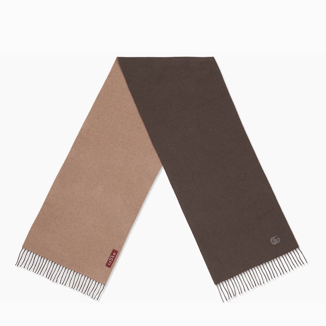 Cashmere scarf with patch