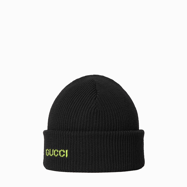 Bonnet en laine avec broderie