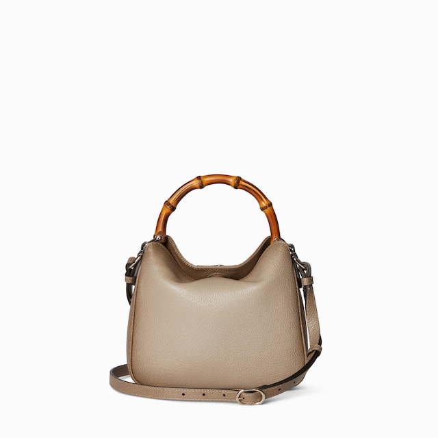 حقيبة الكتف Gucci Diana صغيرة الحجم