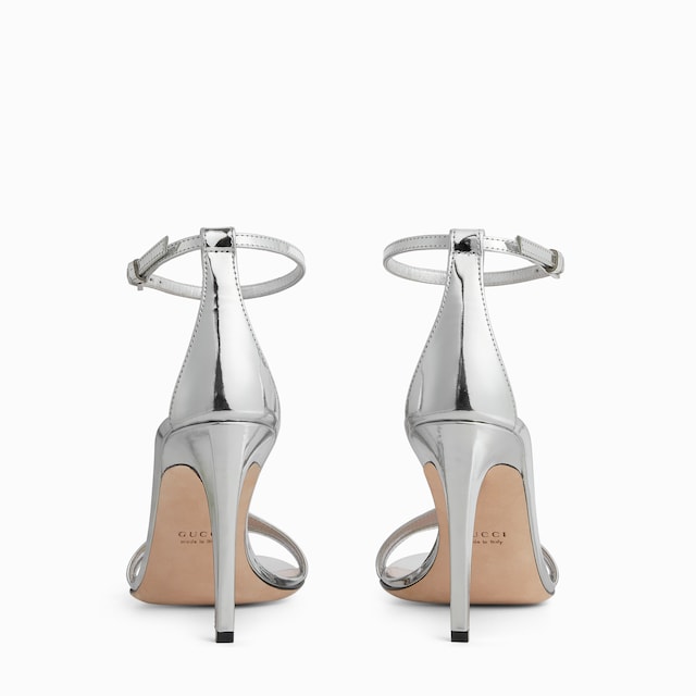 Women's sandal with bamboo