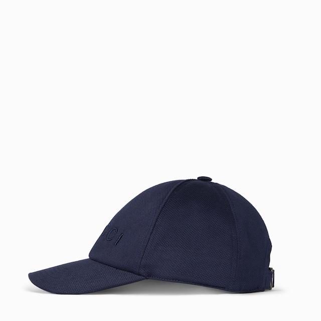 Cotton baseball hat with embroidery