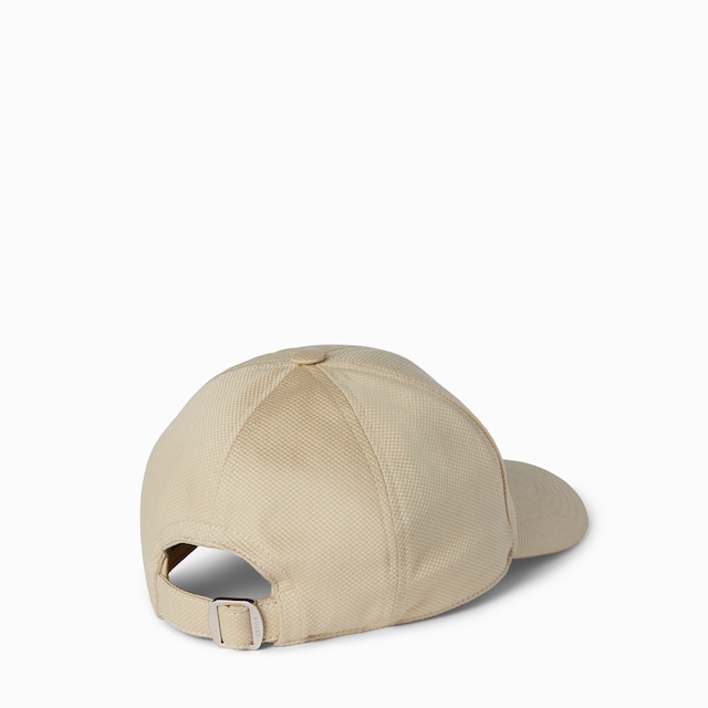Cotton baseball hat with embroidery