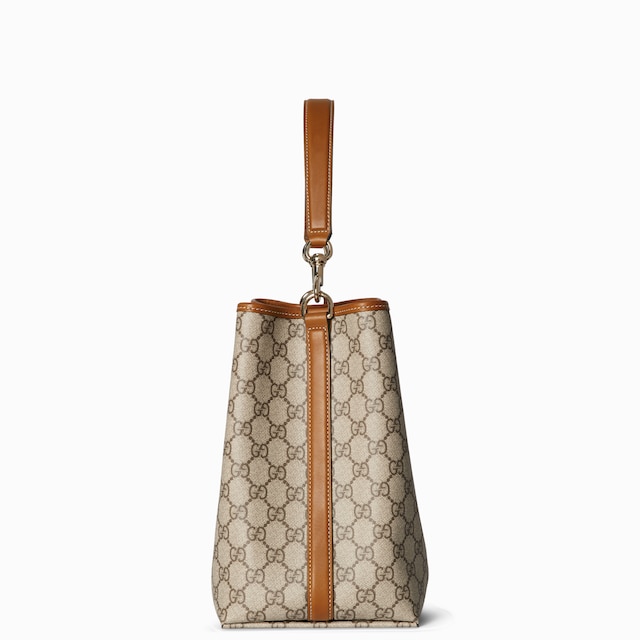 GG Emblem medium bucket bag