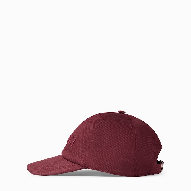 Cotton baseball hat with embroidery