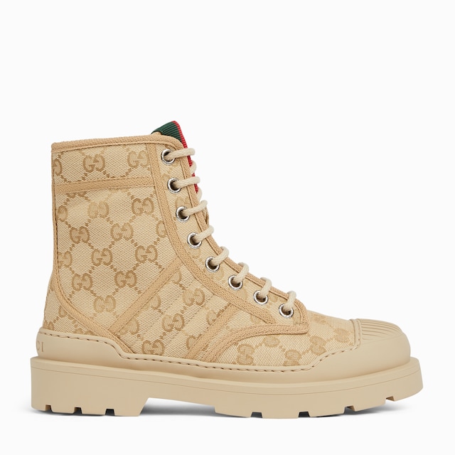 Women's boot with Web
