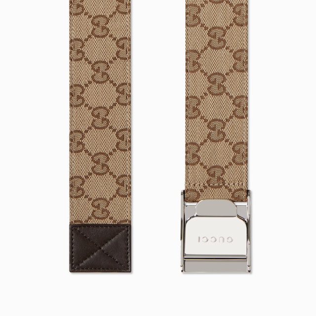 Belt with lift buckle