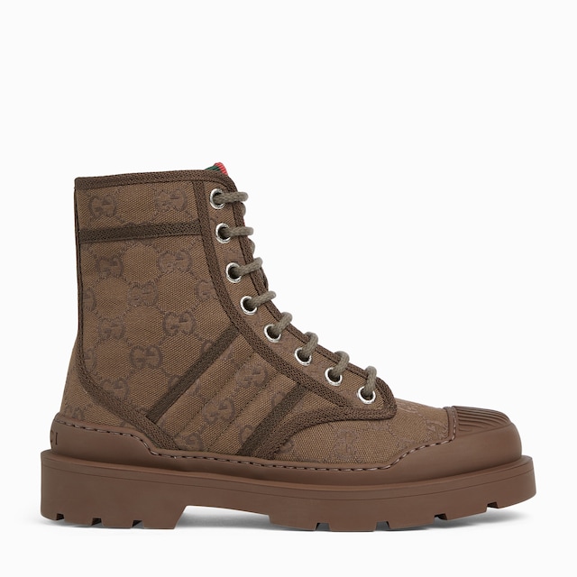 Women's boot with Web