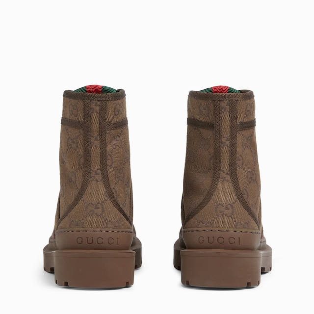 Women's boot with Web