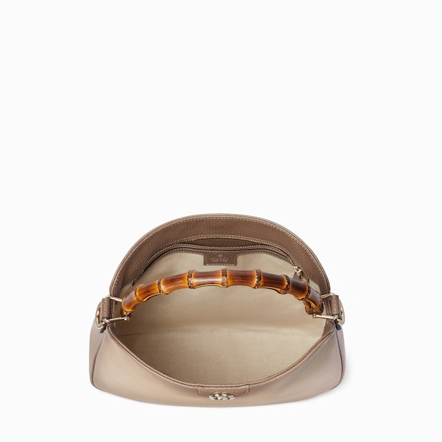 Gucci Diana medium shoulder bag