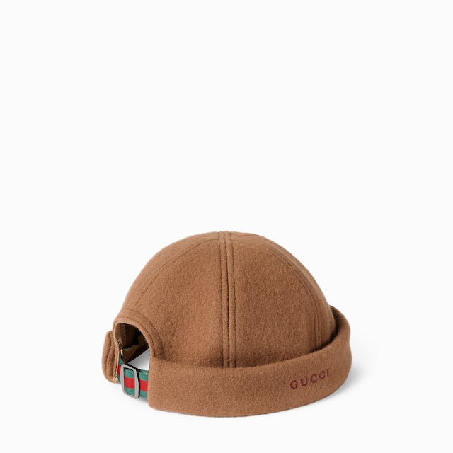 Wool hat with embroidery