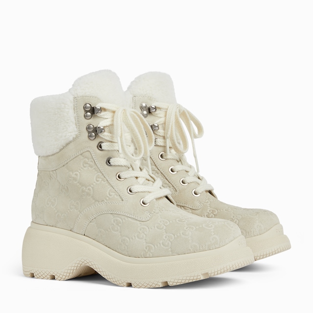 Women's lace-up ankle boot