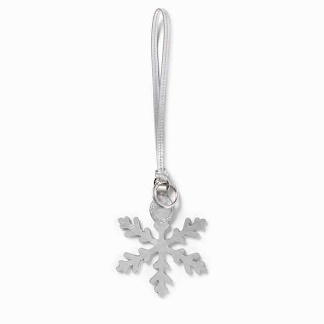 Snowflake-shaped bag charm