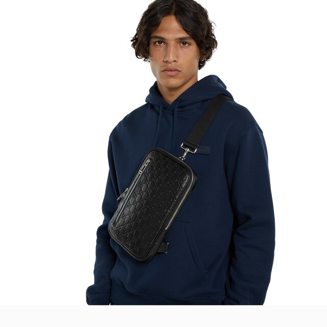 GG Emblem small crossbody bag