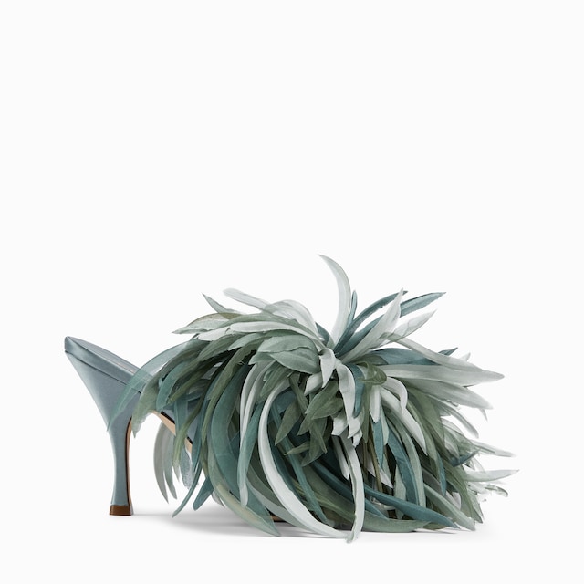 Women's slide sandal