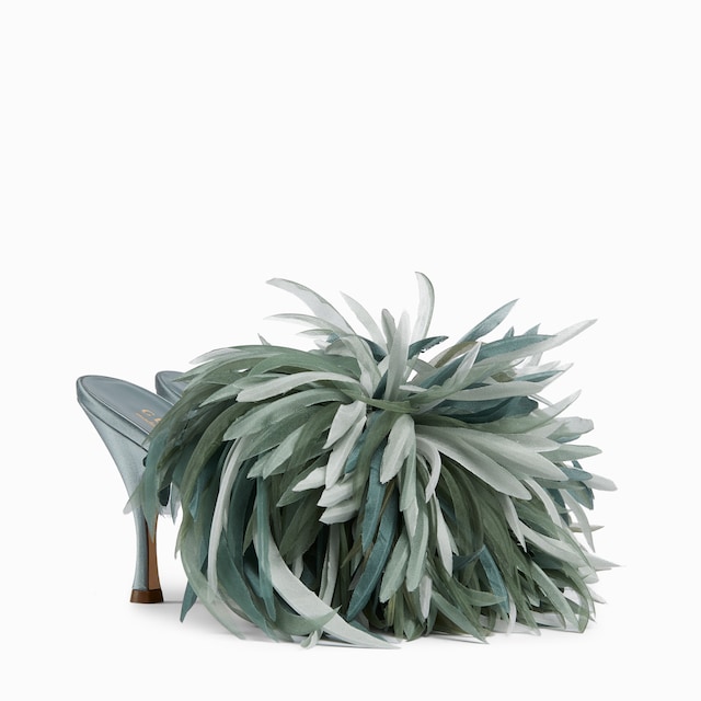 Women's slide sandal