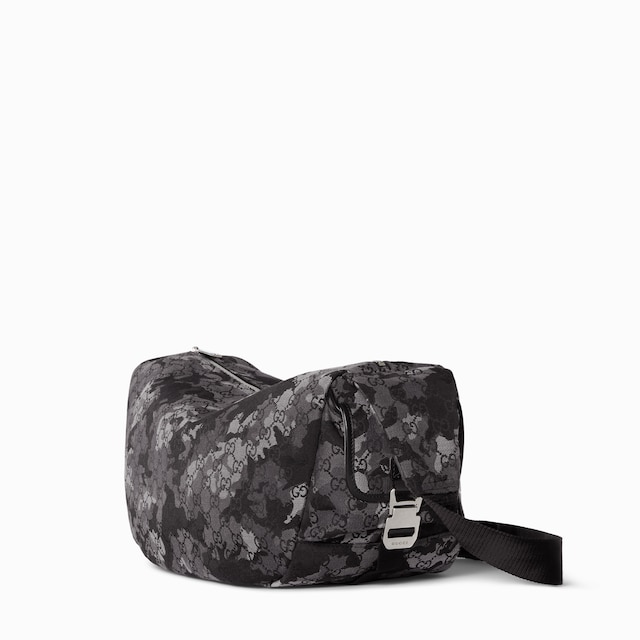 กระเป๋า GG canvas large crossbody bag