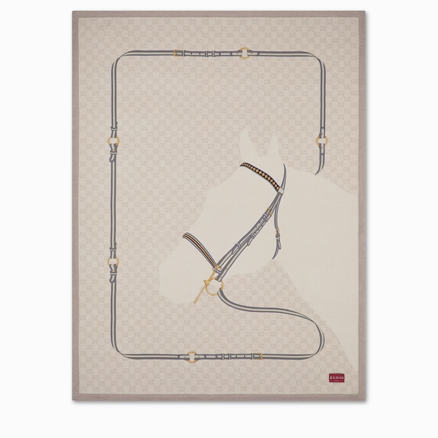 بطانية من الصوف مزيّنة بطبعة