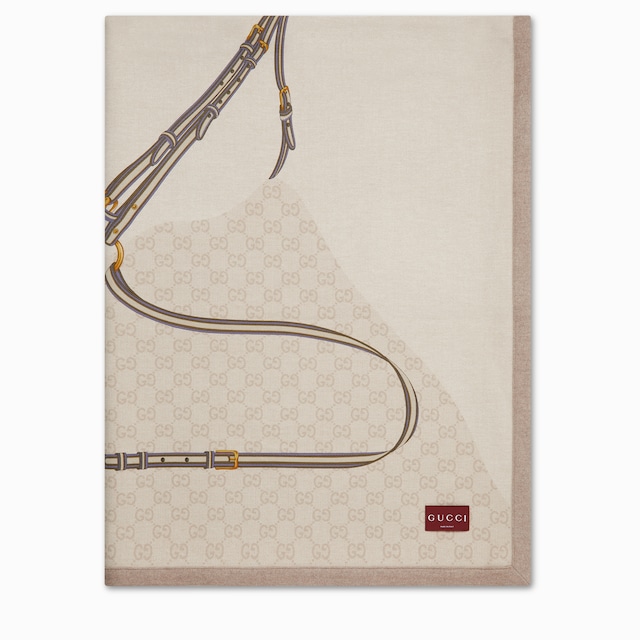 بطانية من الصوف مزيّنة بطبعة