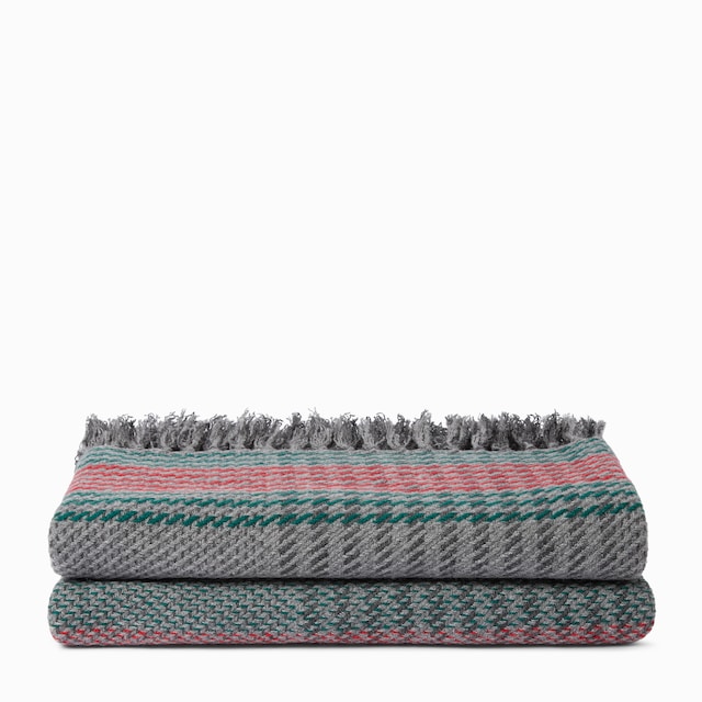 饰织带山羊绒提花盖毯 