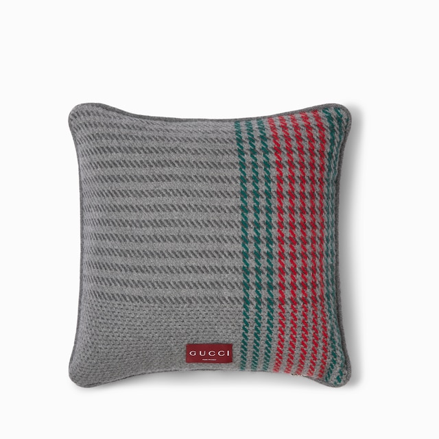 وسادة من جاكارد الكشمير مع شريط ويب 