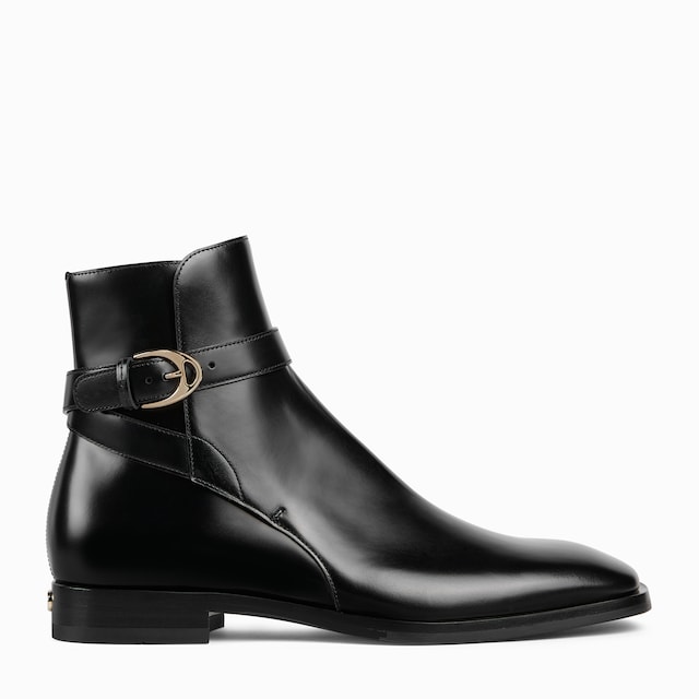 Men's boot with buckle