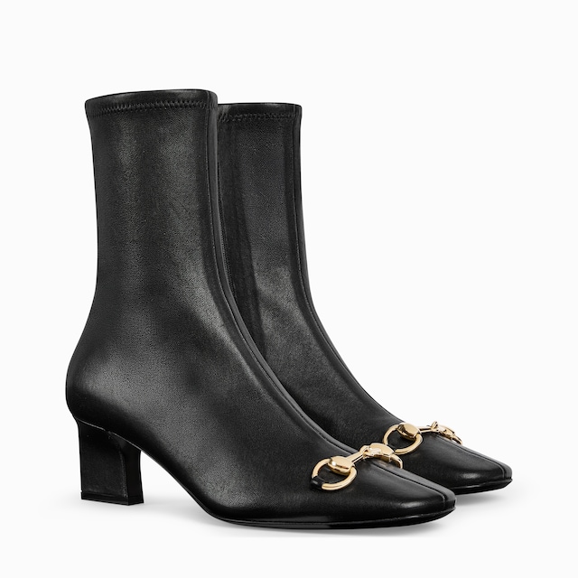 여성 시뇨라 부티