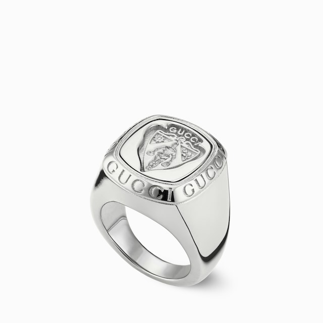 Sello con insignia de Gucci