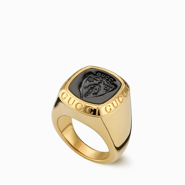 Sello con insignia de Gucci