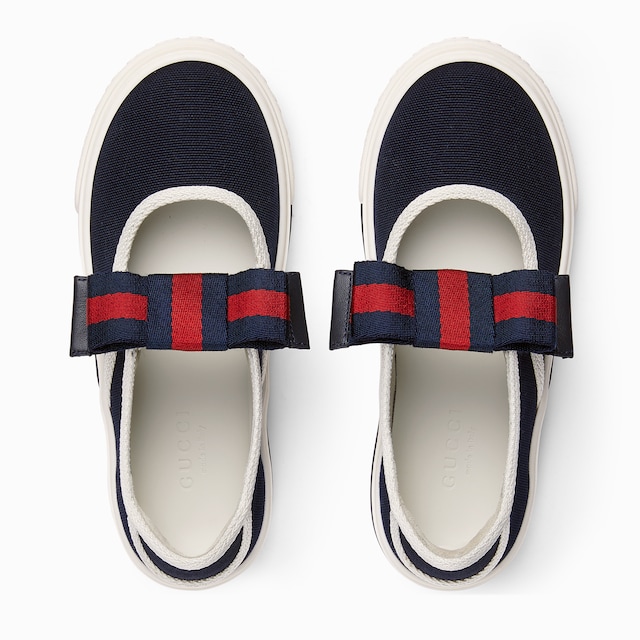 Children's sneakers with Web