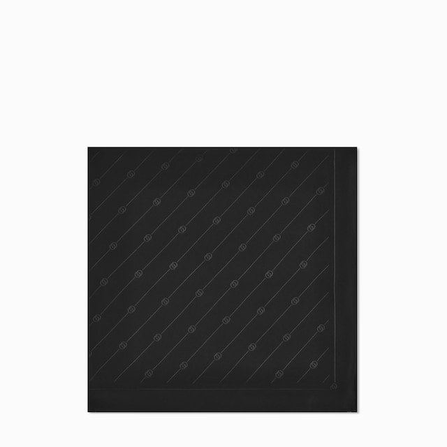 Carré in seta con stampa catena Incrocio GG