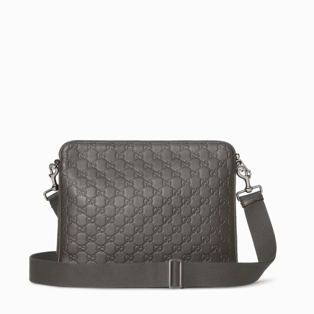 GG Emblem medium crossbody bag - image 3