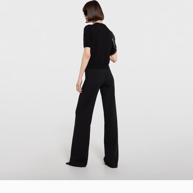 Knit wool top with embroidery