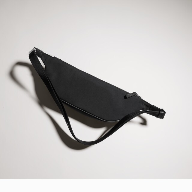 Gucci Tag small belt bag - image 2