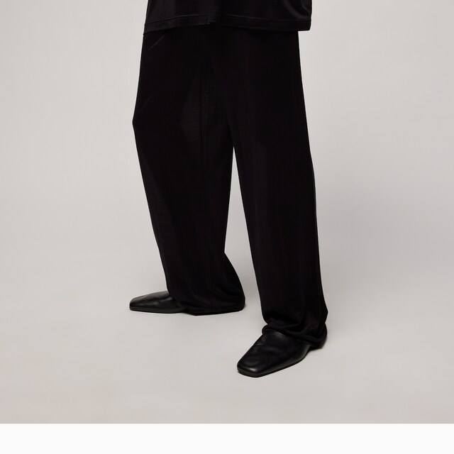 Light silk jersey sportswear pants - image 4
