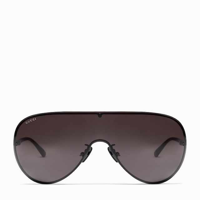 نظارات شمسية بإطار على شكل قناع