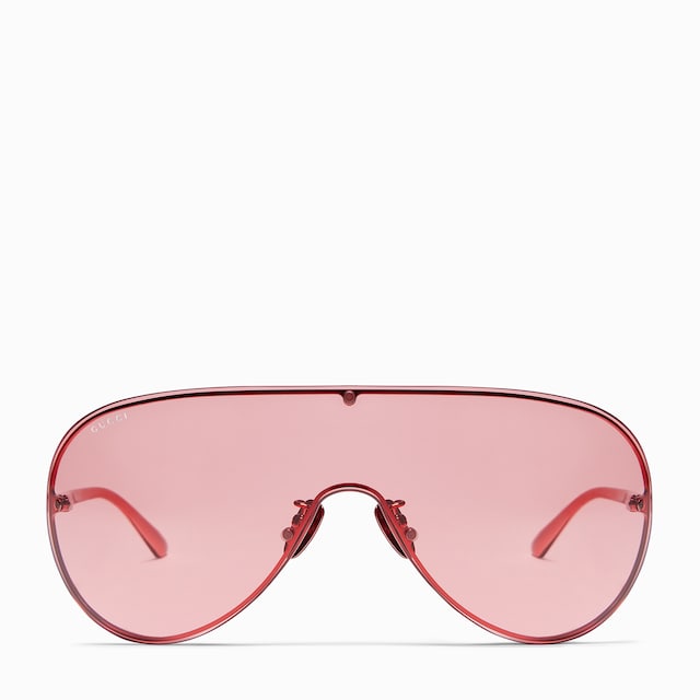 نظارات شمسية بإطار على شكل قناع