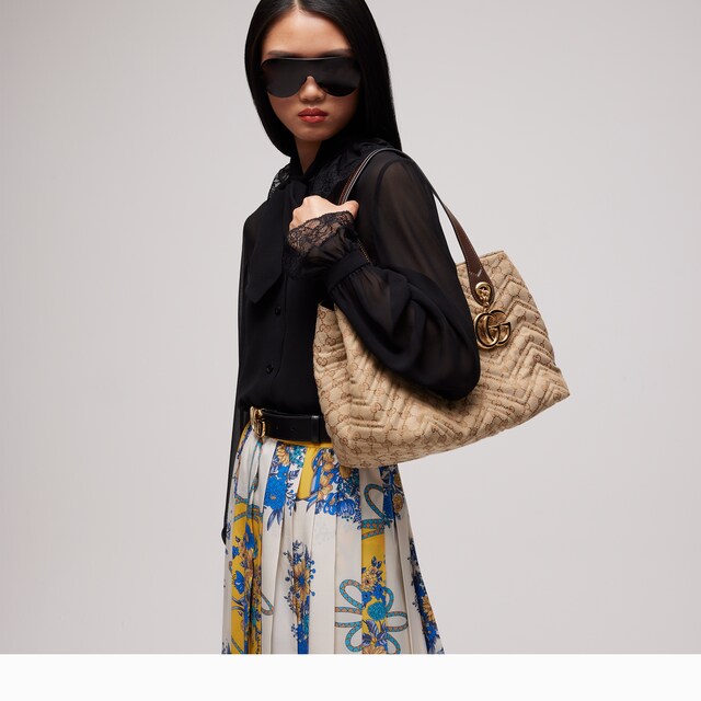 GG Marmont medium tote bag - image 3