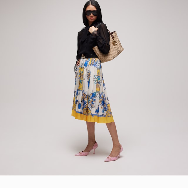 GG Marmont medium tote bag - image 2